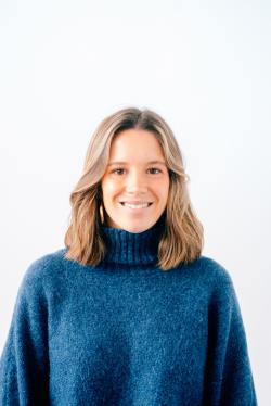 María Adrados Hernández