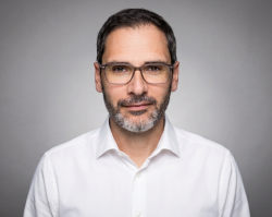 Román Robledo Fernández