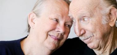 ancianos pareja alzh