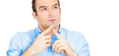 hombre pensando tdah