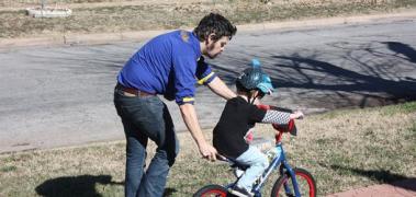 nio en bici