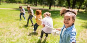 niños juego felicidad