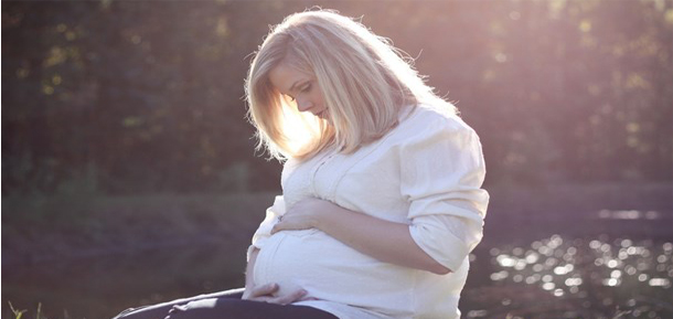 Trayectorias del estrés perinatal materno y desarrollo del afecto negativo y la amígdala en la descendencia