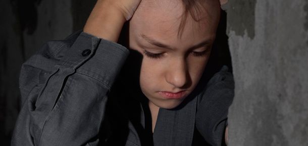 Los niños expuestos al maltrato exhiben patrones de pensamiento espontáneos similares a los de la rumiación
