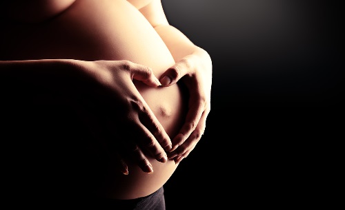 Investigación de la relación entre la exposición prenatal al alcohol y el desarrollo emocional y conductual de los niños